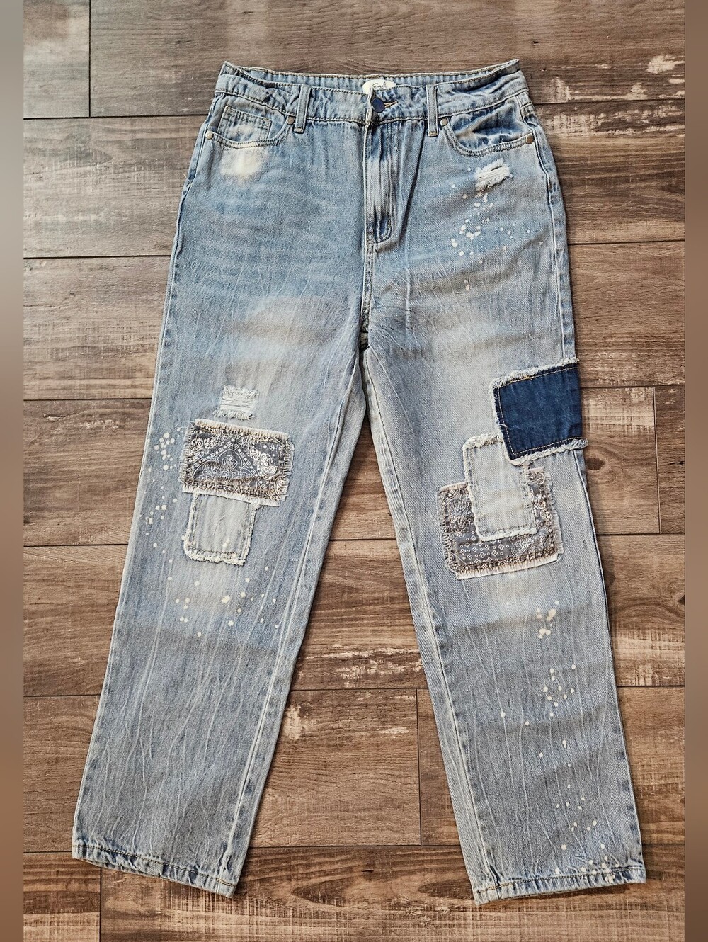 Easel Distressed Patchwork Light Wash Jeans Size L (29) - Picture 2 of 4